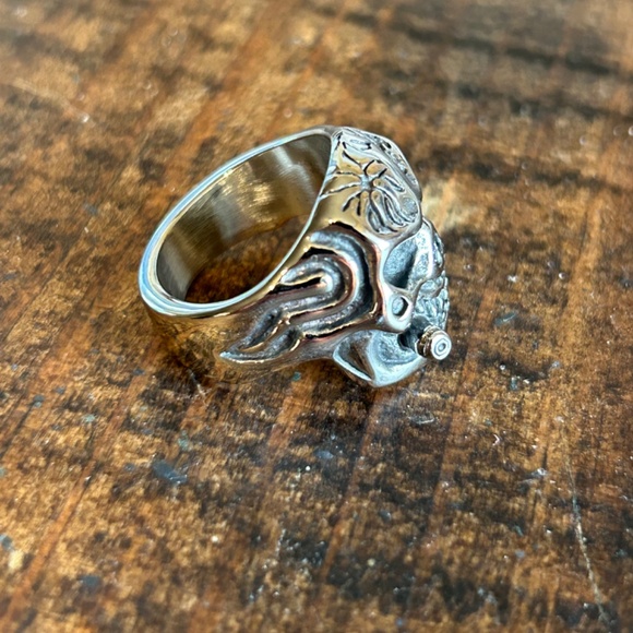 Men's Skull Ring Size 8 - Picture 2 of 3